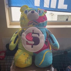 Selling this sprayground bear bag